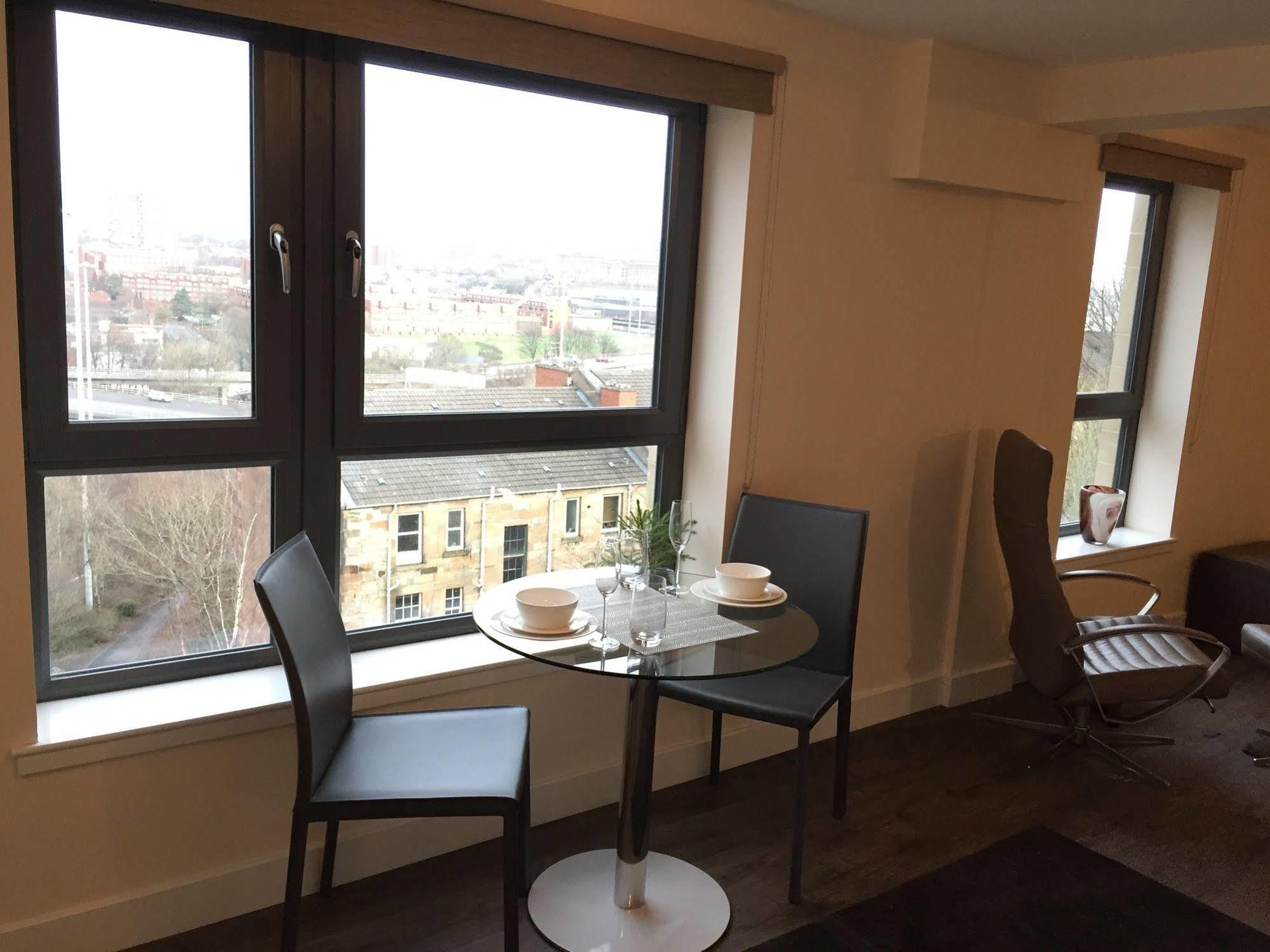 Clyde Waterfront Hotel 3*