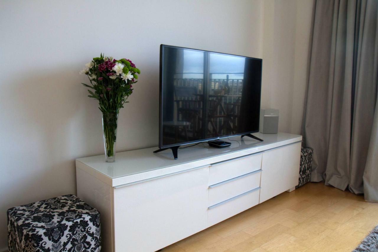 City Centre With River Clyde Views Apartment *