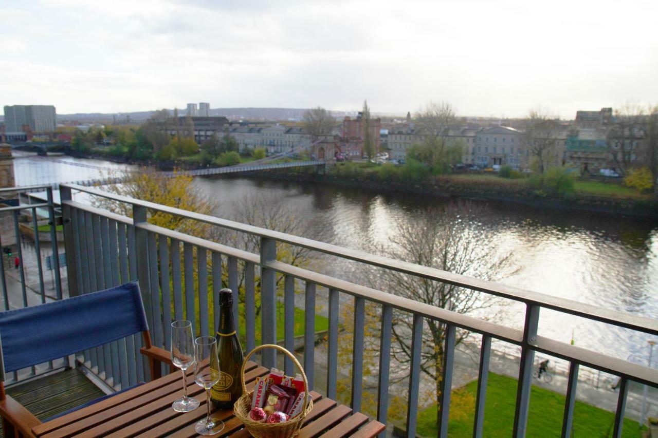 City Centre With River Clyde Views Apartment *