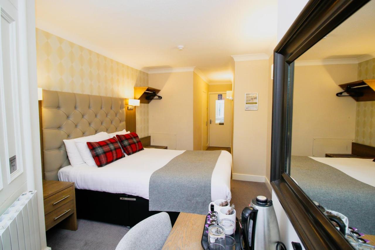 Ambassador Hotel 3*